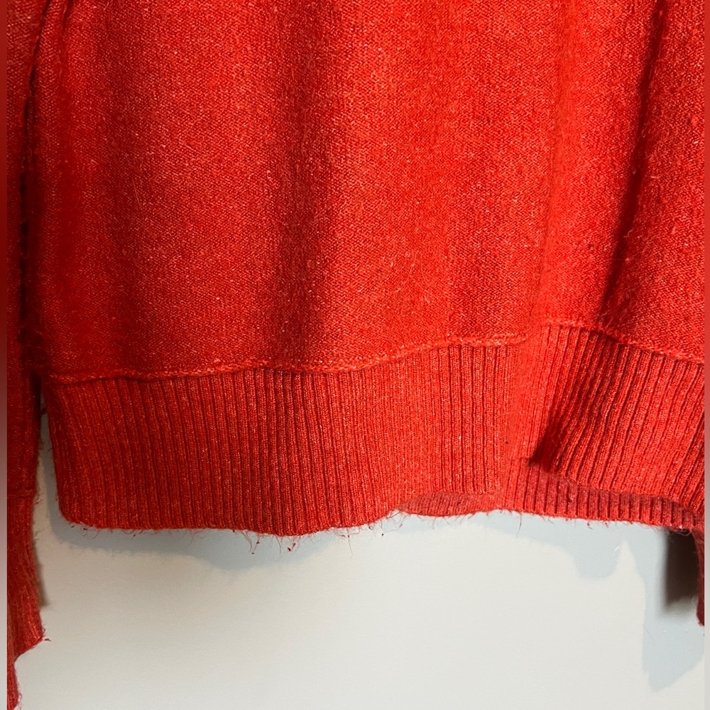 Universal Thread Sweater Size Medium - Picture 5 of 7